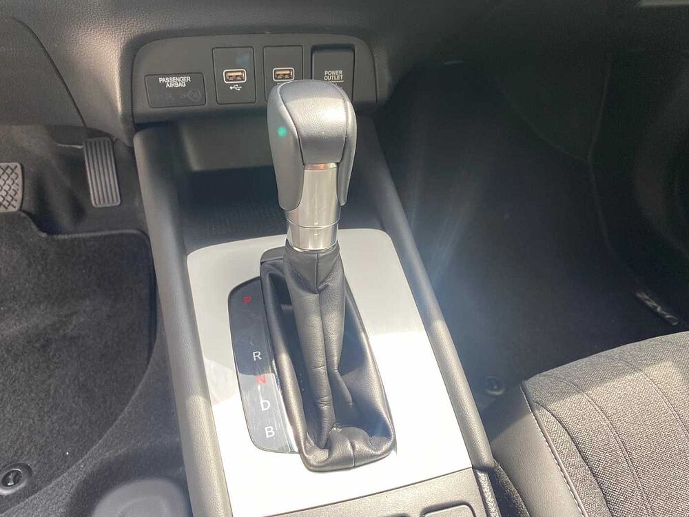 Honda JAZZ HYBRID 1.5 ADVNACE CVT