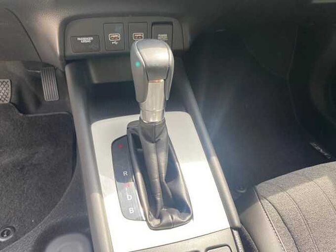 Honda JAZZ HYBRID 1.5 ADVNACE CVT