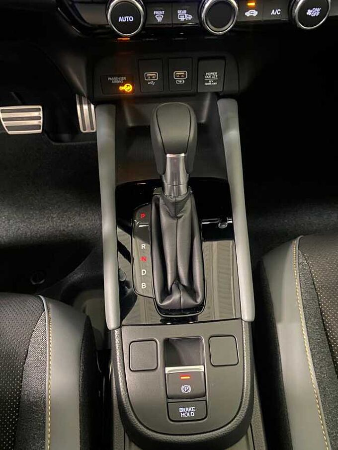 Honda JAZZ HYBRID 1.5 SPORT CVT